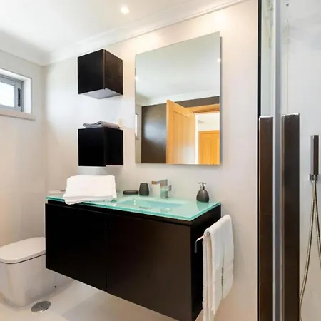 Apartment Snazzy Varandas Do Castelo - One Bedroom Sleeps 2 Person *