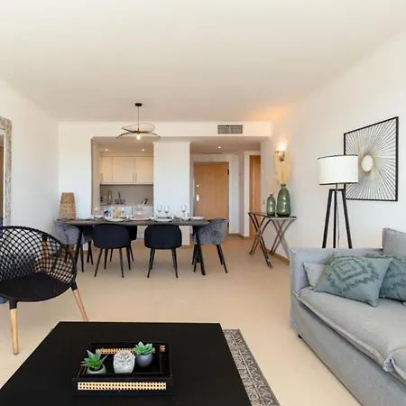 Snazzy Varandas Do Castelo - One Bedroom Sleeps 2 Person Lägenhet *